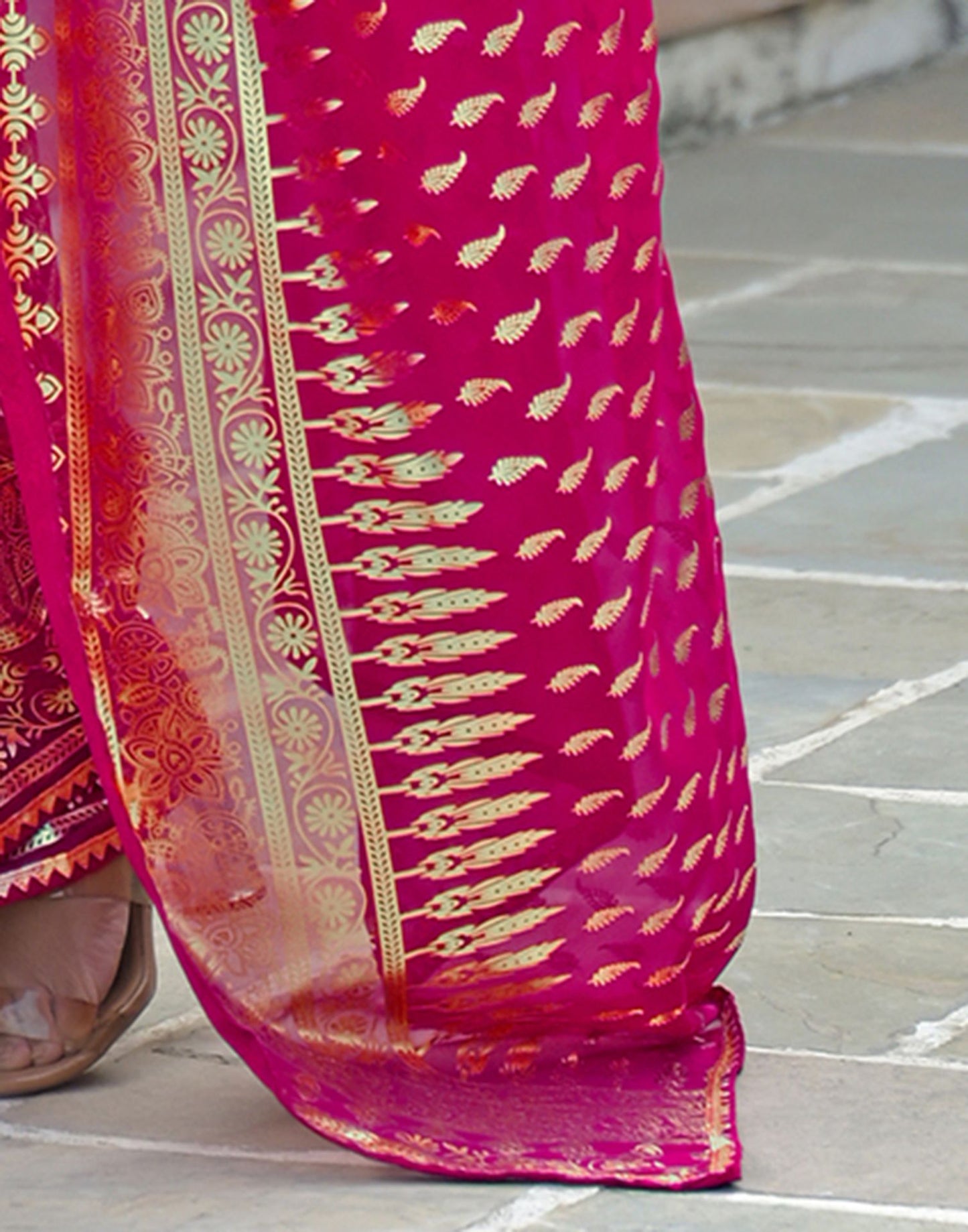 Dark Rani Pink Georgette Foil Printed Saree